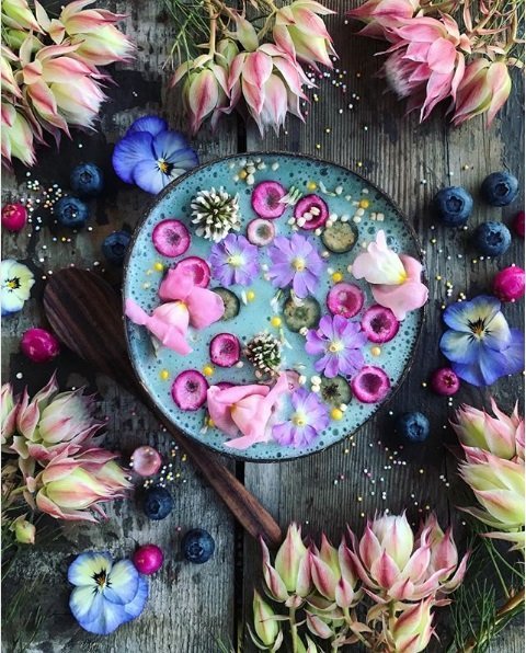 10 delicious acai bowl recipes beautiful blue tropical fruit bowl mommooze.com online magazine for moms
