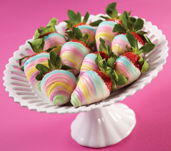 15+ Valentine's Day Eats & Treats dipped strawberries momooze.com online magazine for moms