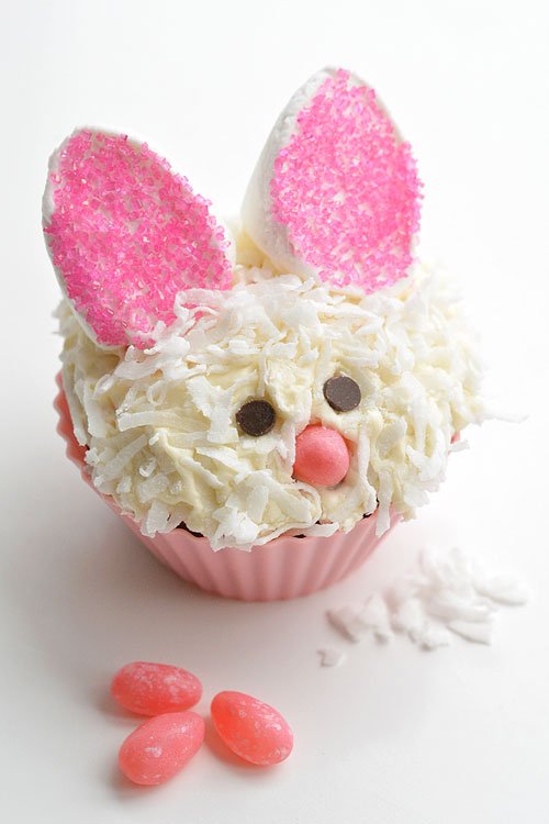 30+ Creative DIY Easter Crafts for Kids decorate Easter bunny cupcakes momooze.com online magazine for moms