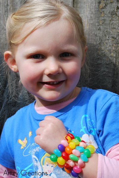 30+ Creative DIY Easter Crafts for Kids jelly bean bracelets momooze.com online magazine for moms