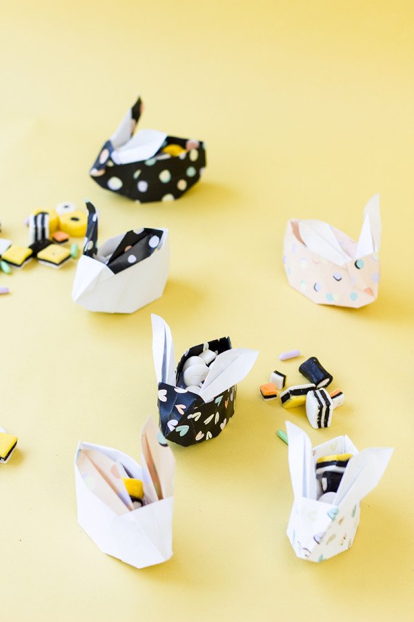 30+ Creative DIY Easter Crafts for Kids origami DIY Easter bunny baskets momooze.com online magazine for moms