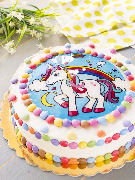 33 Gorgeous unicorn birthday cake ideas you can make at home 18