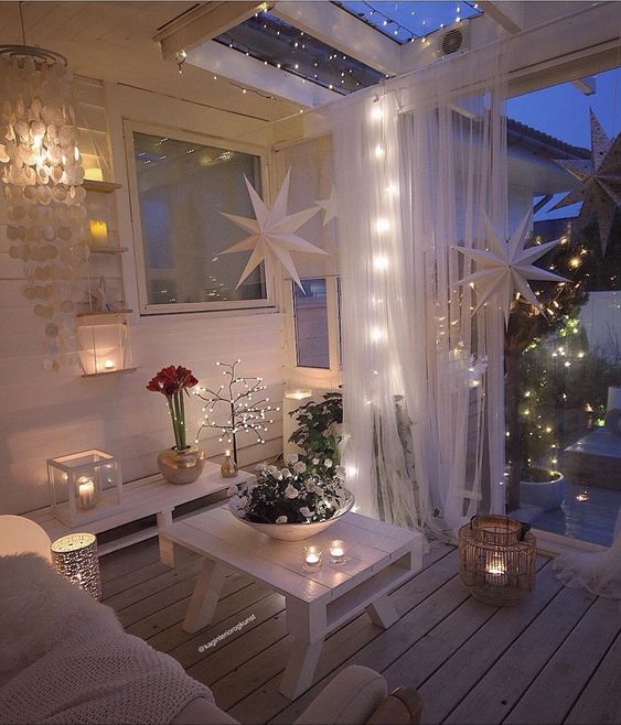 Balcony Christmas Decorations