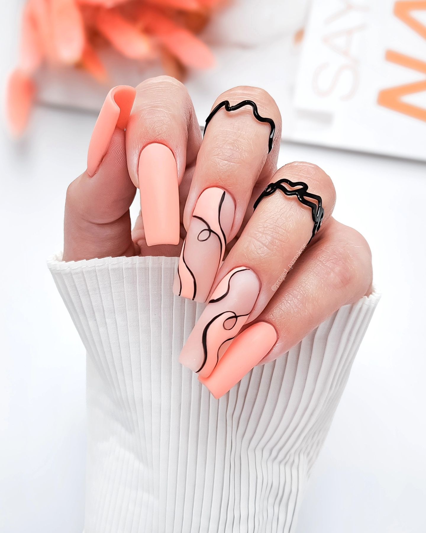 creamy peach nails