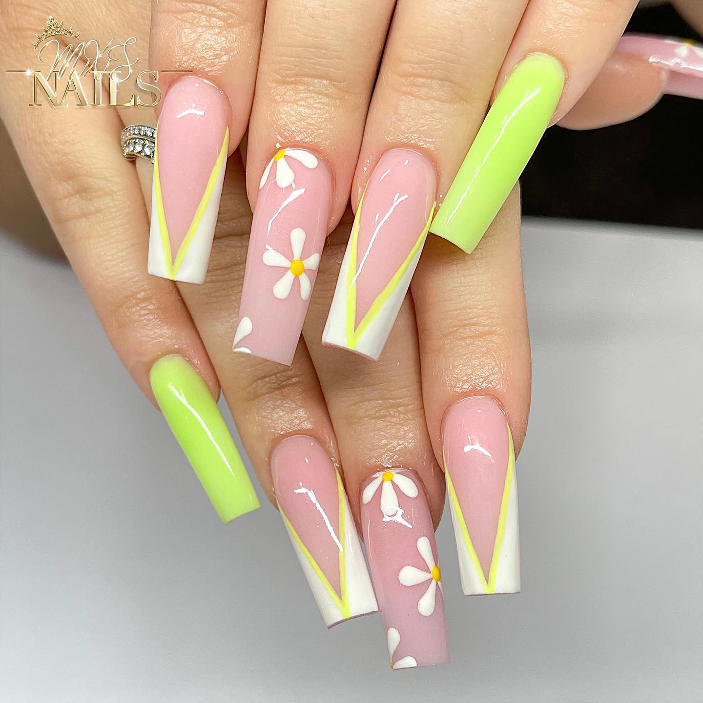 54 Simple Spring Nail Ideas - Fresh Designs for 2024