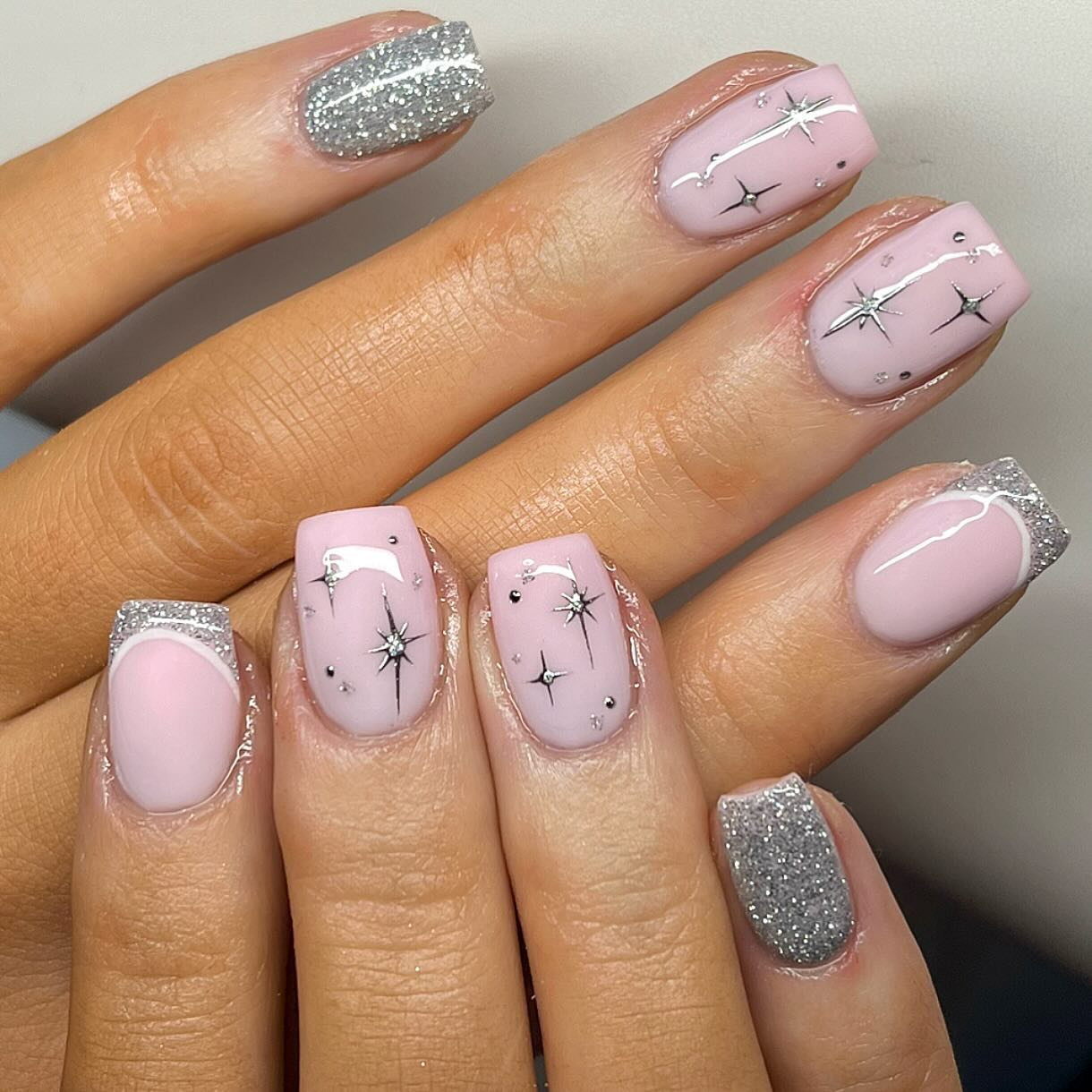 33 Best Silver Glitter French Tip Nails To Try