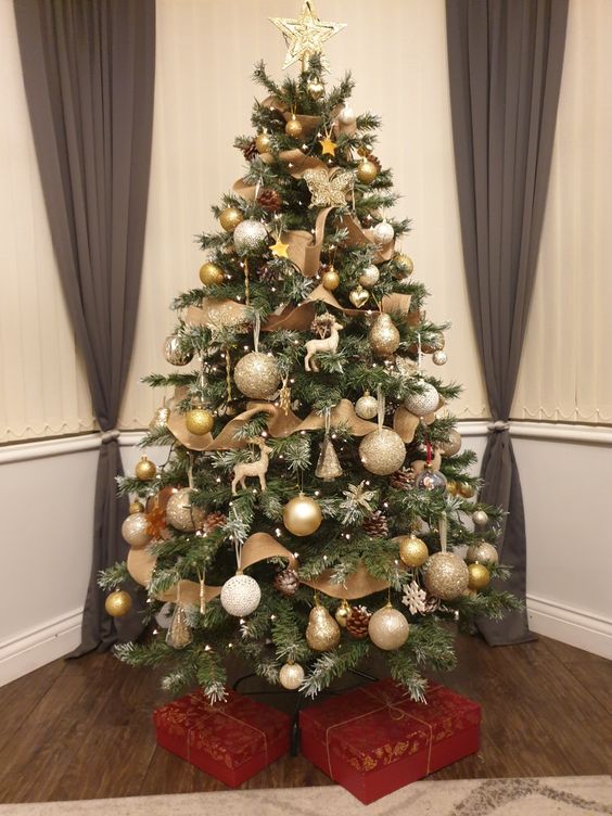 Gold Christmas Tree 26