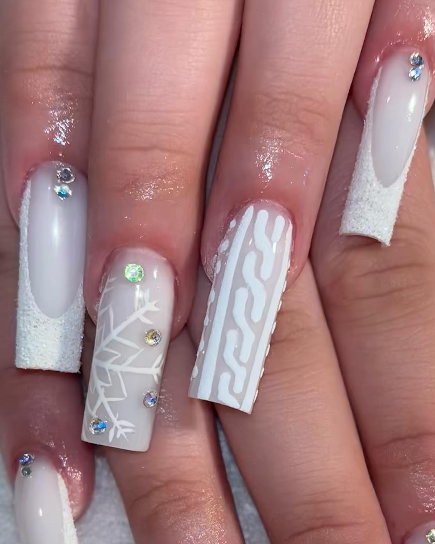 White and Silver Nails With Design 🌬 Gel . Polish , Glitter . Coffin Shape  . Nail Art . Acrylic . Bri… | White and silver nails, Silver nails, Nail  designs glitter