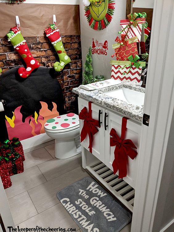 Decorate Your Bathroom for Christmas