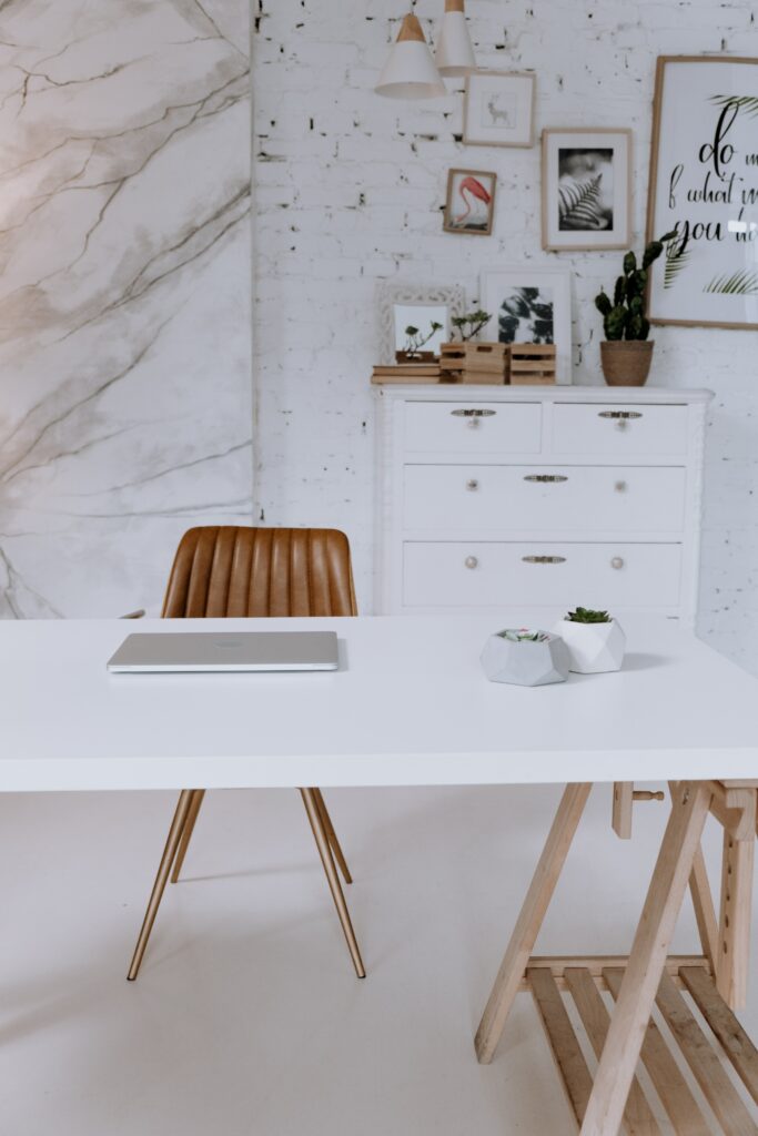 How to Organize Your Workplace at Home
