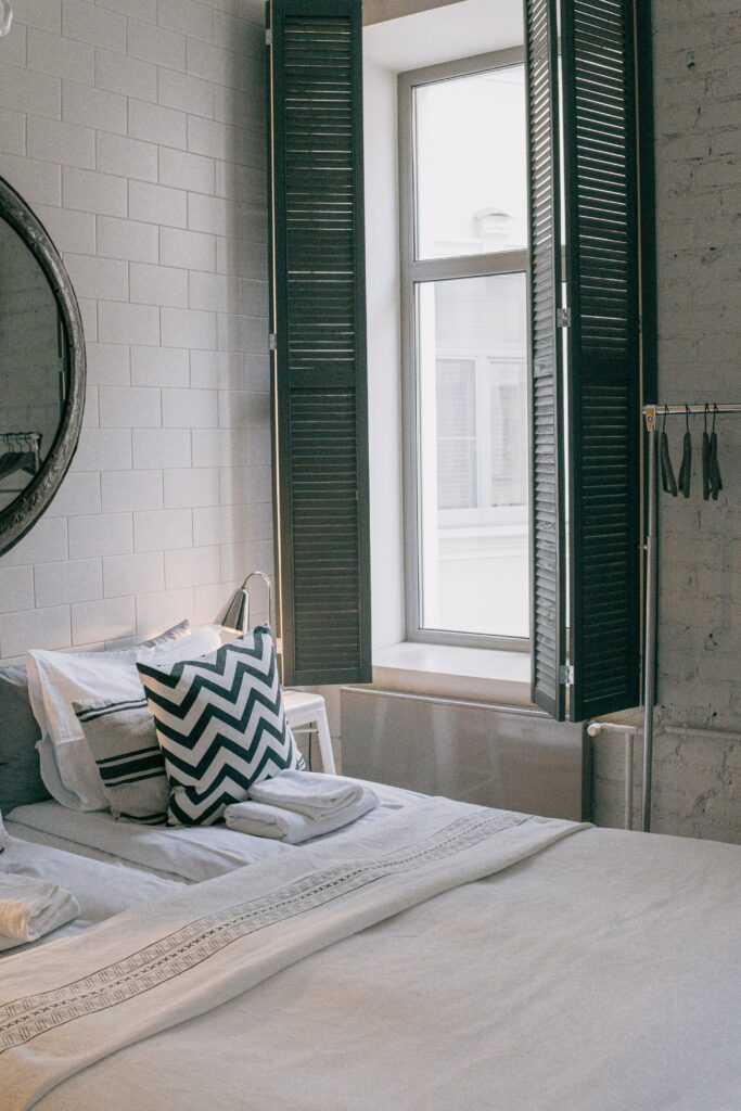 The Secrets To Making A Cozy Bedroom Sanctuary