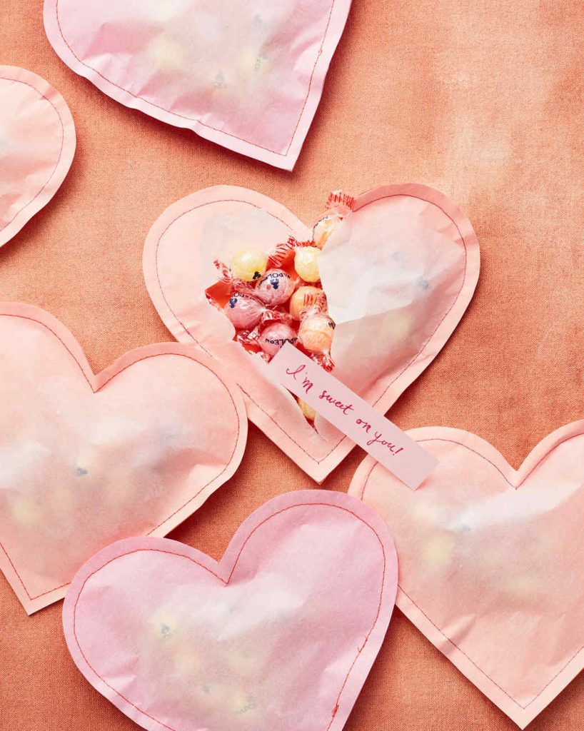 Top Valentine's Day DIY Ideas stuffed paper hearts momooze.com online magazine for moms