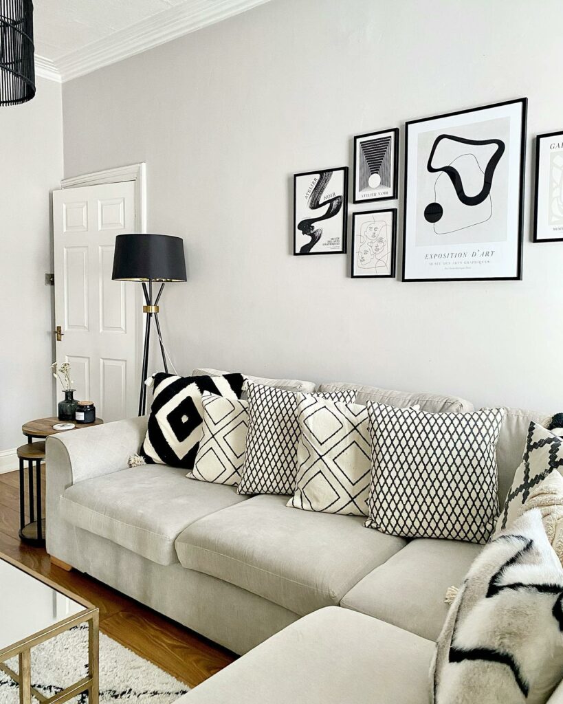black and white living room ideas 22