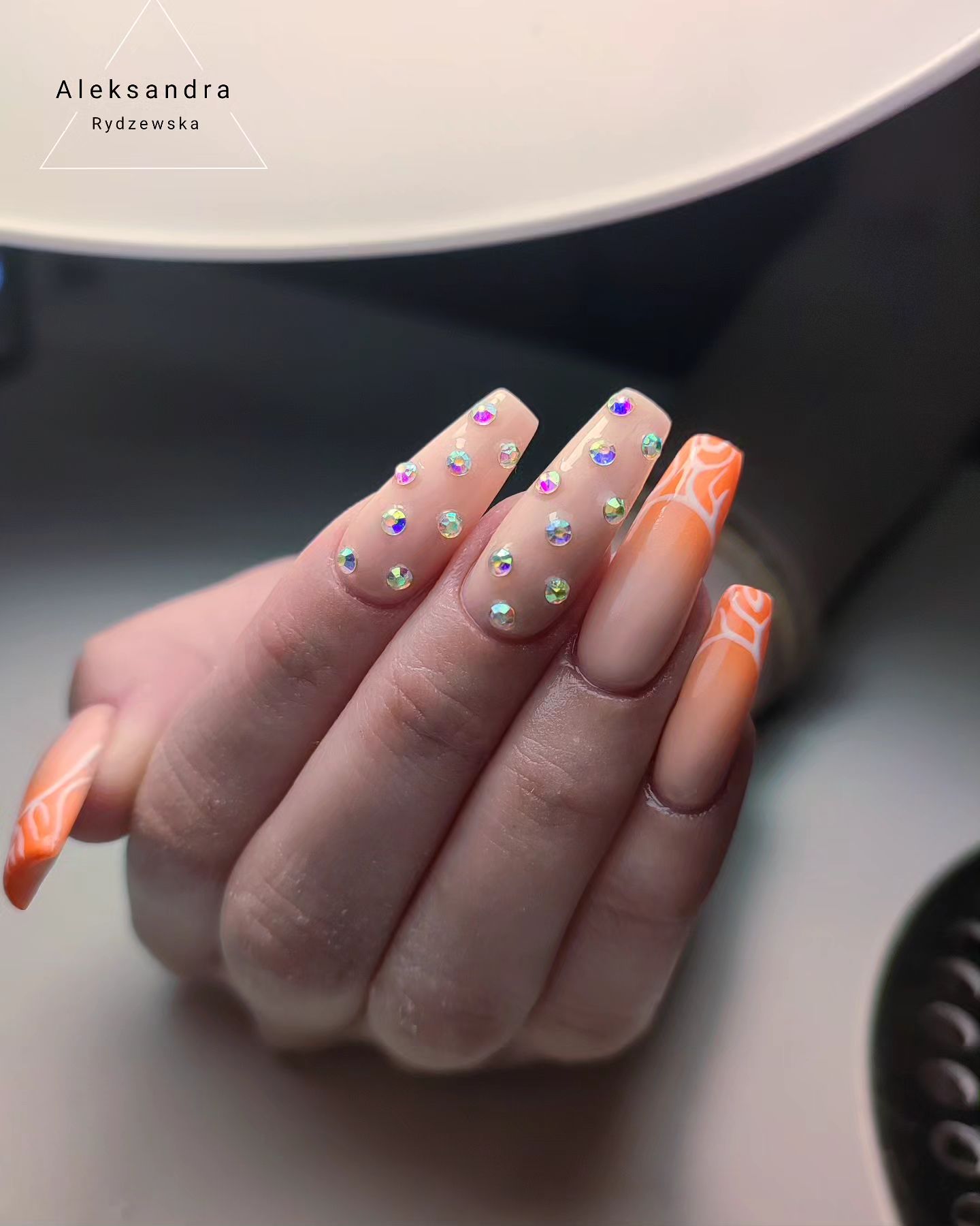 Subtle music-inspired nails perfect for festivals and gigs - BEFFSHUFF