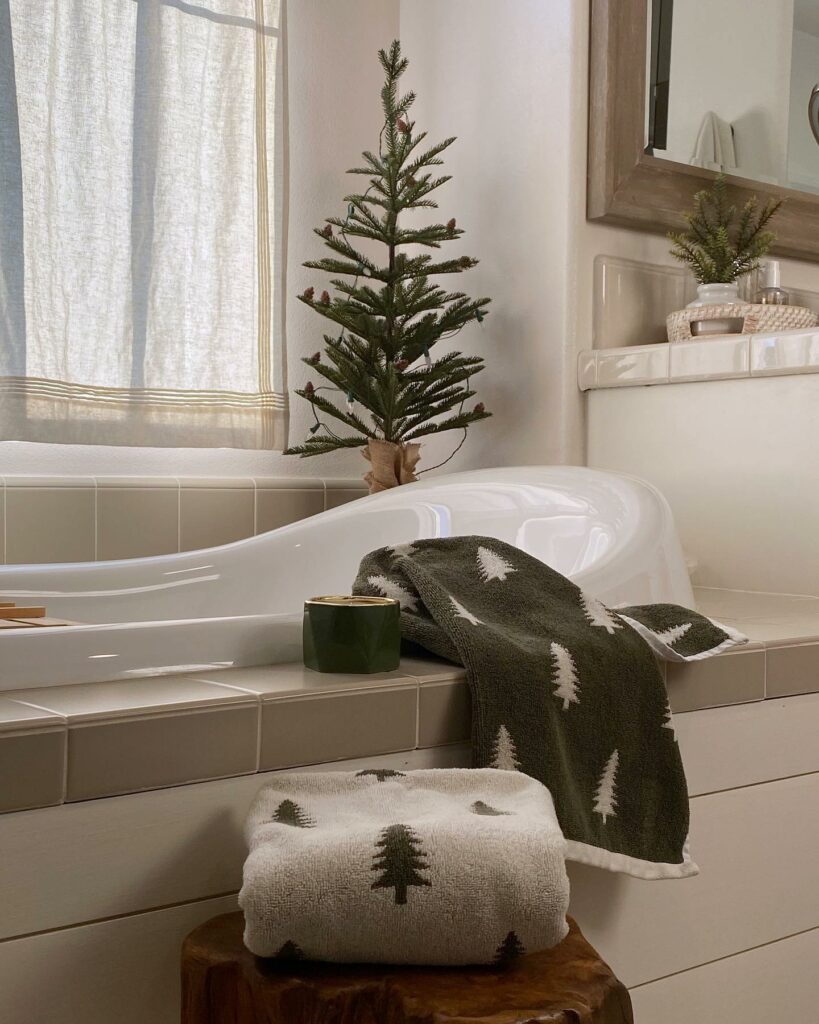 decorate your bathroom for christmas 3