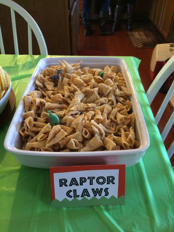 Dinosaur snacks and dinosaur food ideas for party