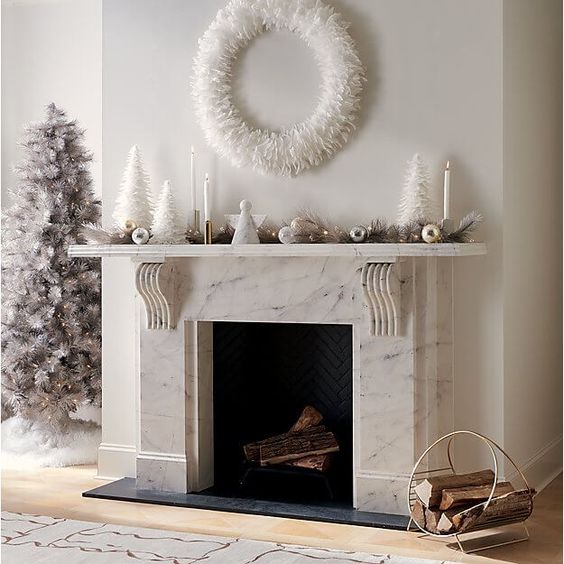 Elegant Christmas Fireplace Decorations