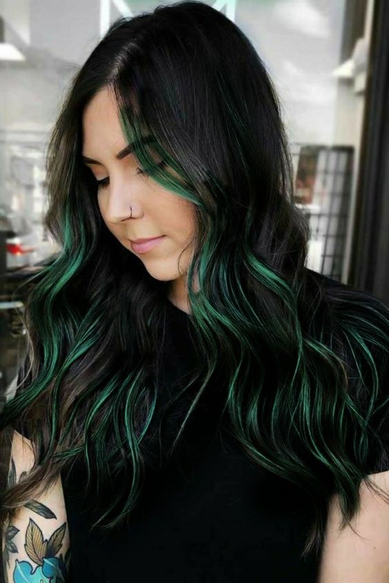 Emerald Green Hair: 30+ Stylish Hairstyles For Inspiration
