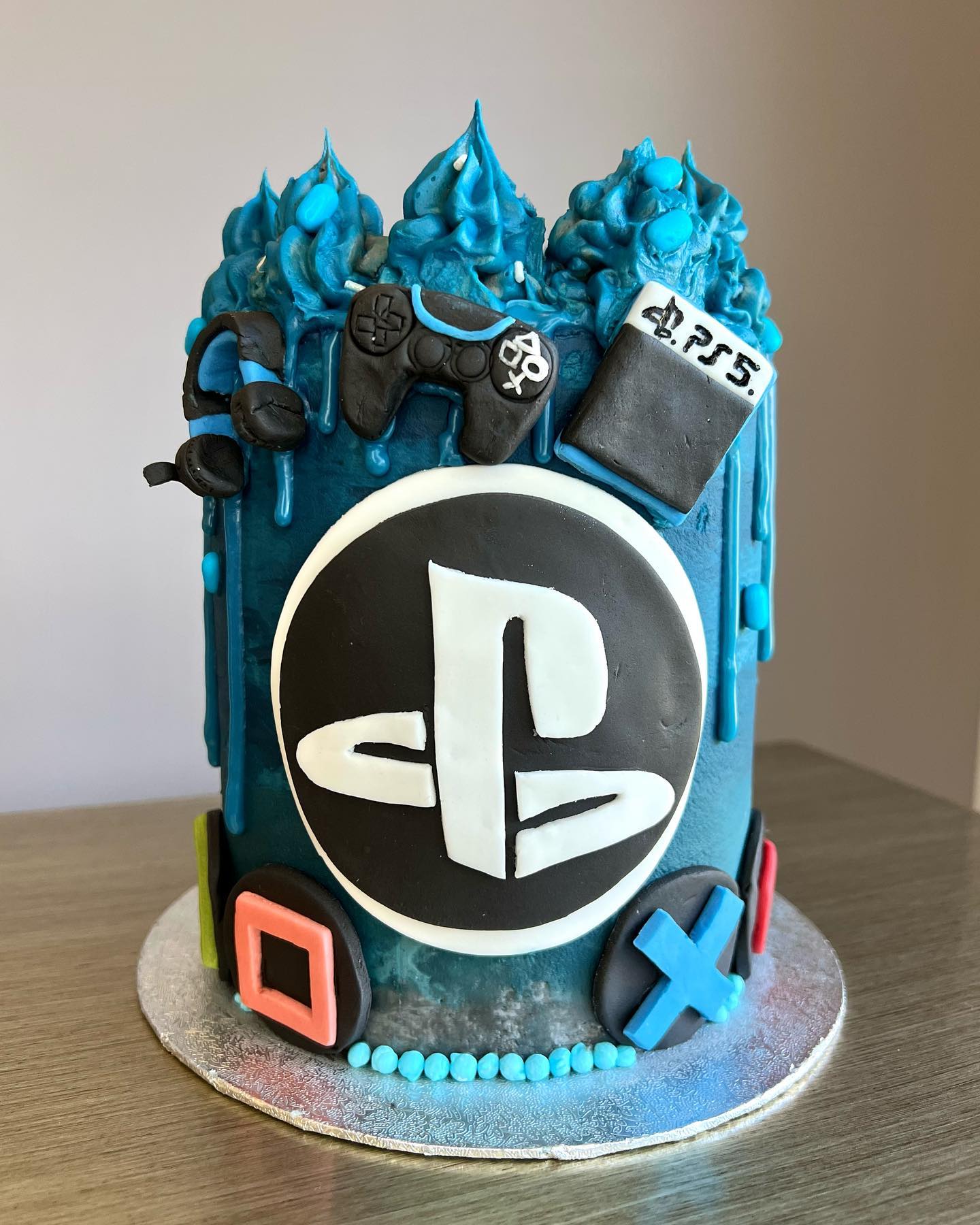 Gamer Cake by ninja2of8 on DeviantArt