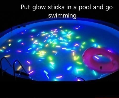 glow-sticks-swimming