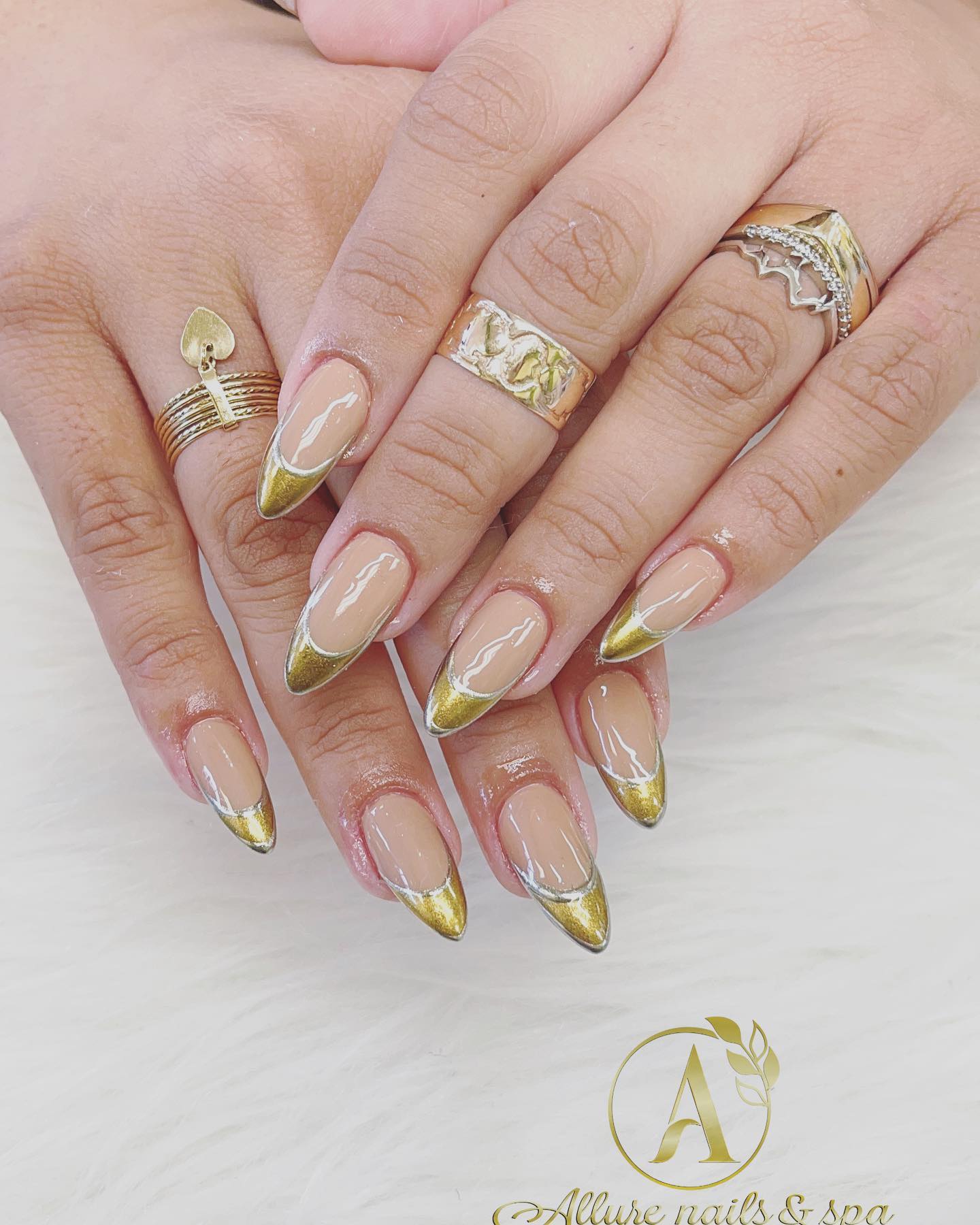 gold nail designs