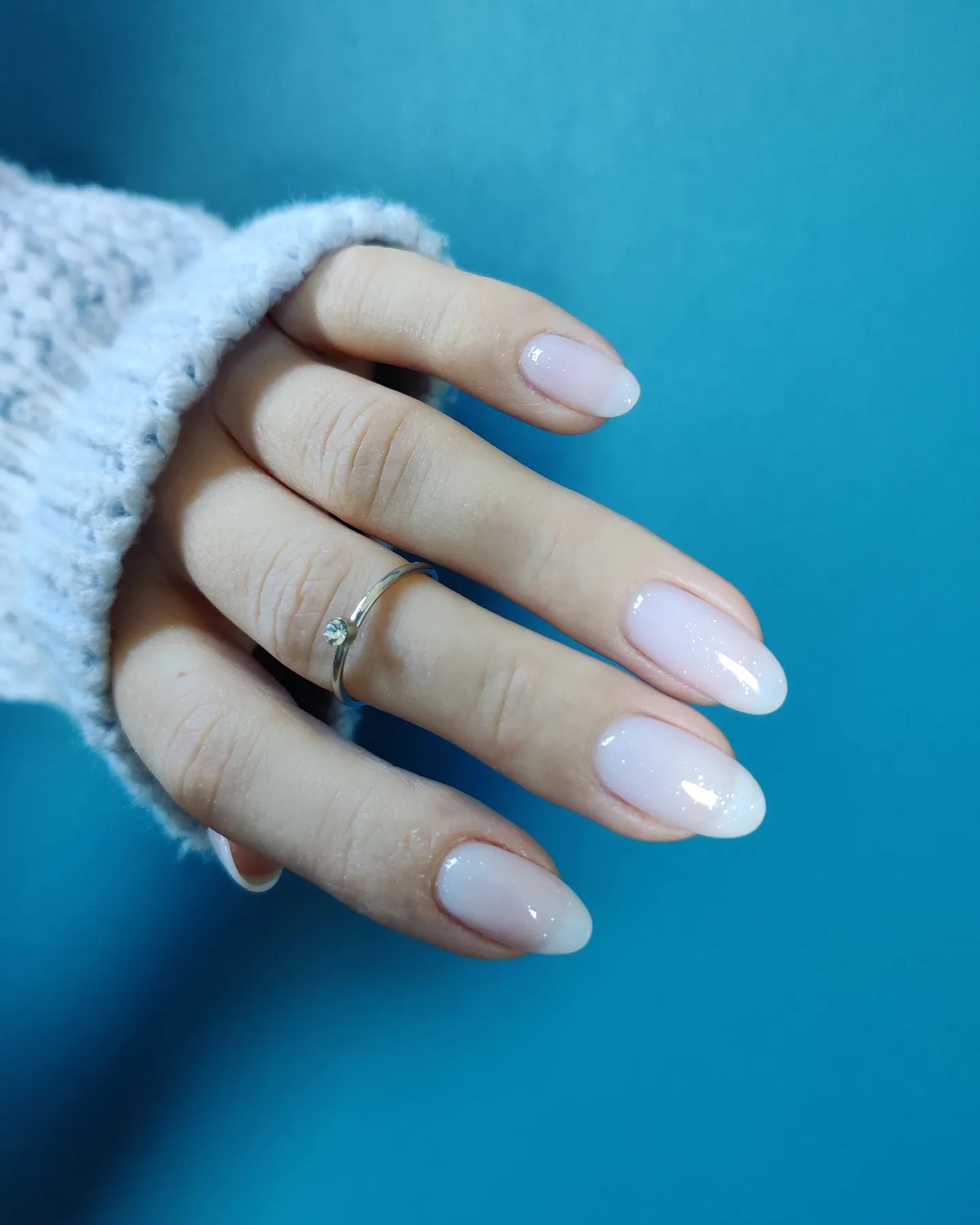 What Nail Colors are Best for Pale Skin Tones in Every Season? - Beauty Blog
