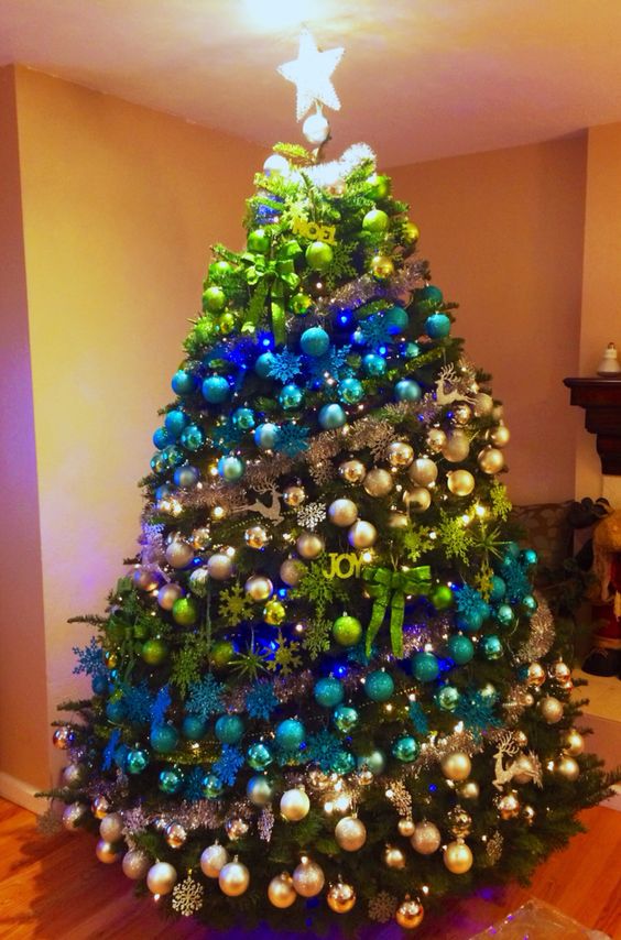 ombre Christmas tree blue