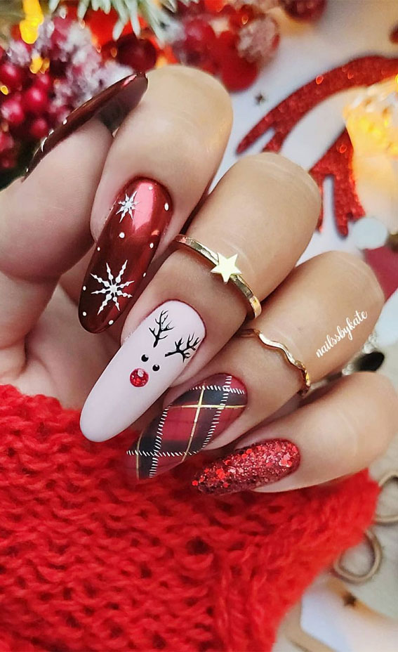 red christmas nails
