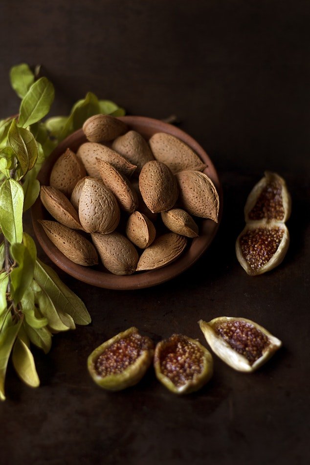 superfoods for brain and body almonds momooze.com online magazine for moms