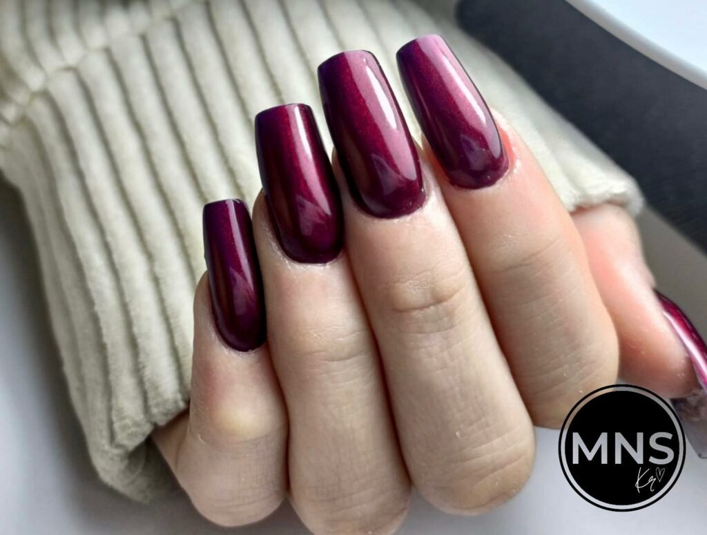 wine color nails