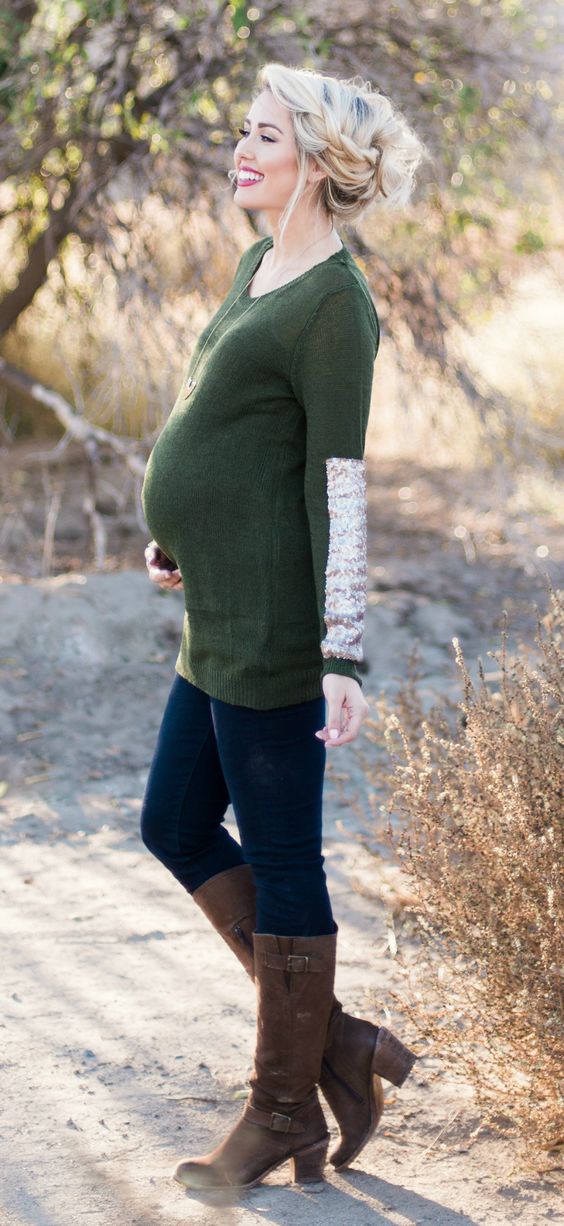 winter maternity outfits sweater momooze.com online magazine for moms