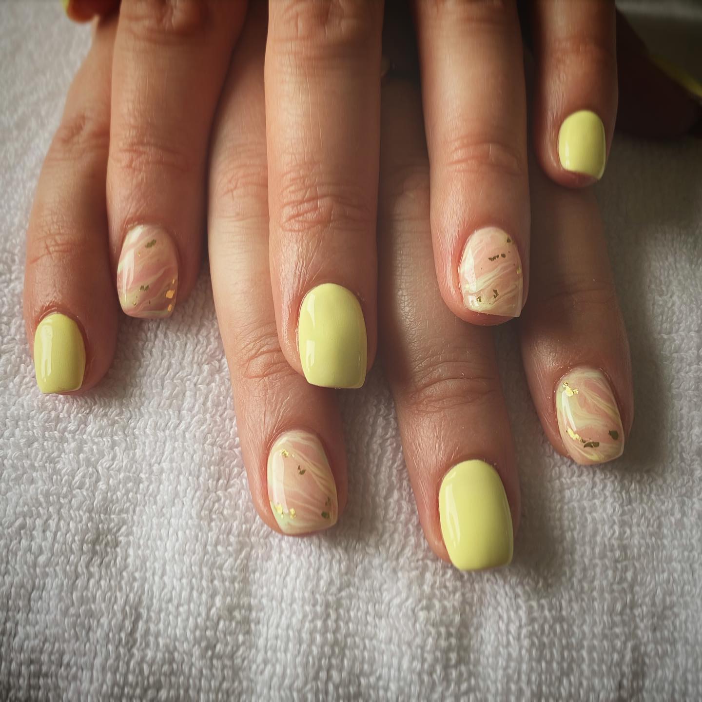 Gorgeous yellow nail art designs you need to try this summer